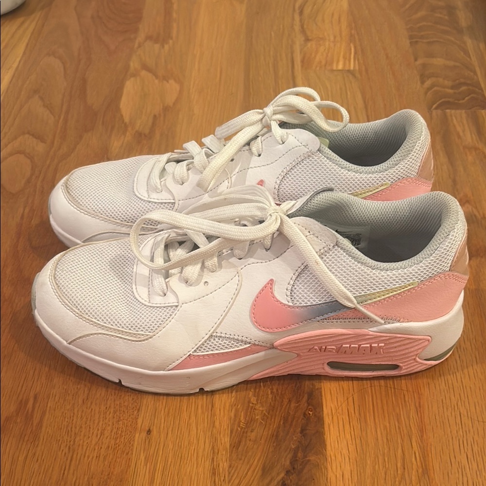 Nike Women's White and Pink Sneakers